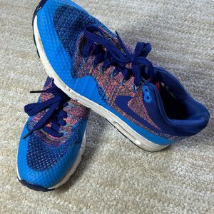 Nike Air Max Women's Running Shoes Size 8 Blue Multicolor Knit